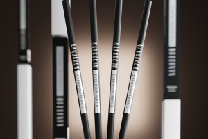 Kosmetische Bewertungen: Augenbrauenstift Nanobrow Eyebrow Pencil